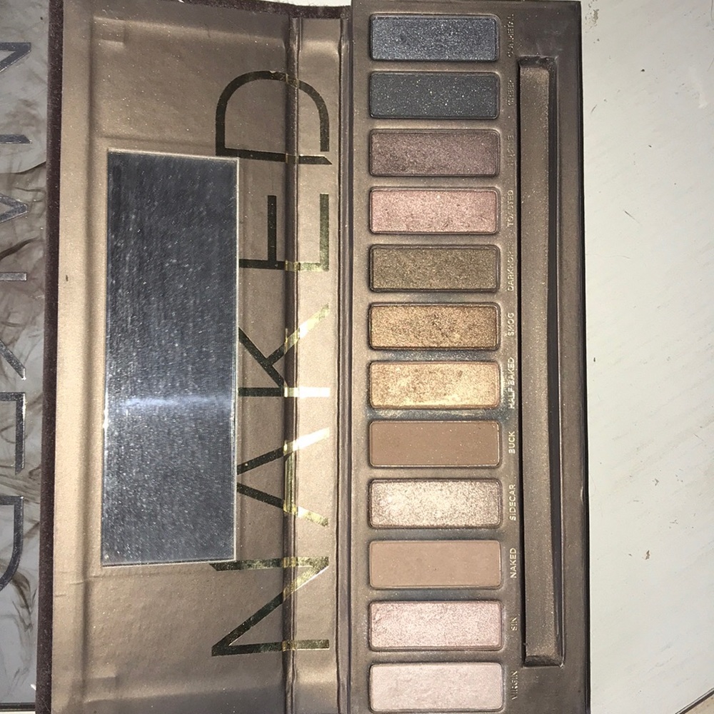 Naked Urban Decay eyeshadow palette